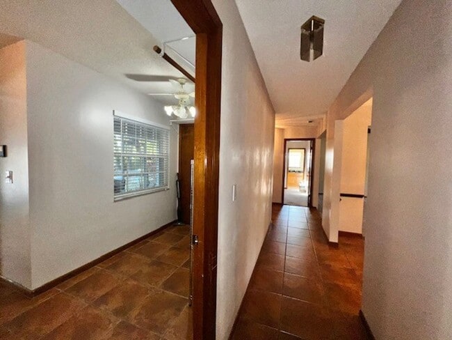 Building Photo - 320 Columbus Cir