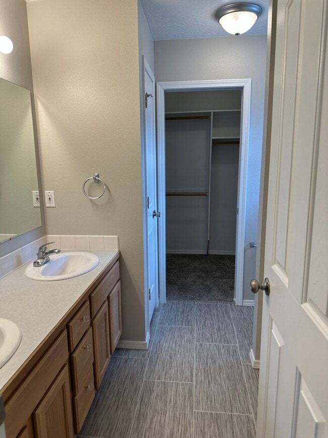 Building Photo - $1,895. - Coming soon! 4 Bed, 2 Bath with ...
