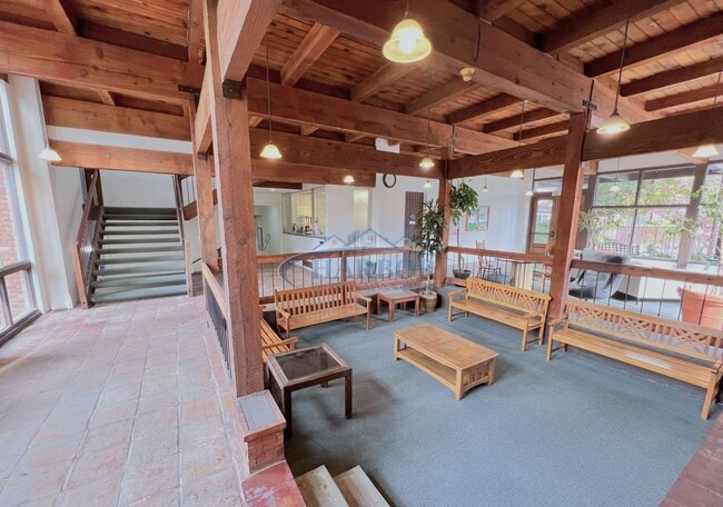 Building Photo - Stylish Condo with Pool, Fitness Center & ...