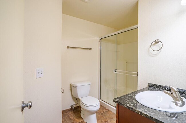 Building Photo - 1317 6th Ave N Apartments - 2 bedrooms