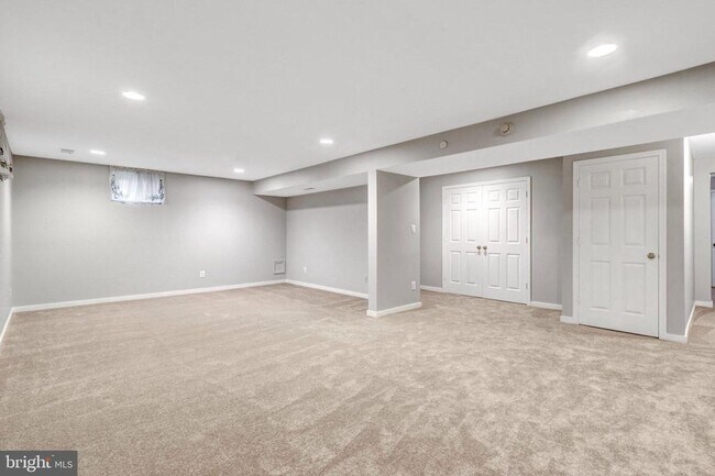 Building Photo - 26161 Rachel Hill Dr