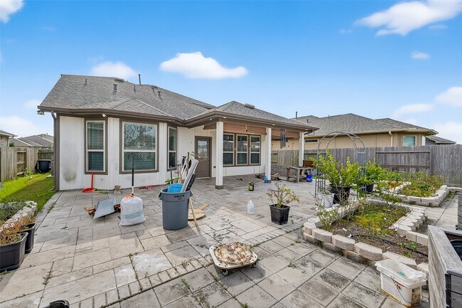 Building Photo - 18122 Alora Springs Trace