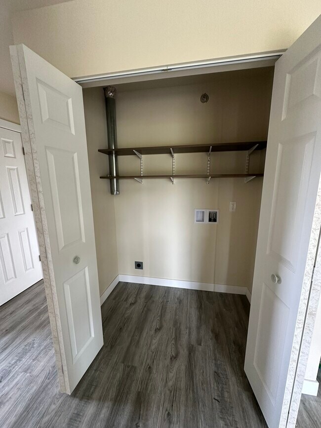 Building Photo - Valley View Estates C