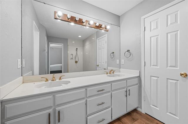 Building Photo - 1767 Kings Canyon Cir
