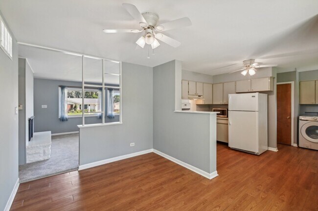 Building Photo - 116 Tower Ln