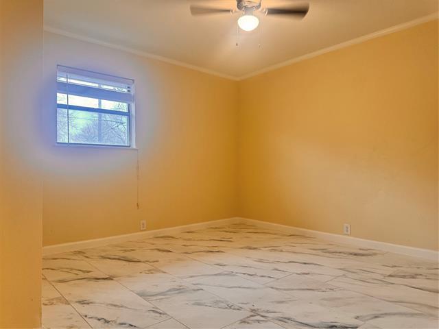 Building Photo - 914 W Hunt St