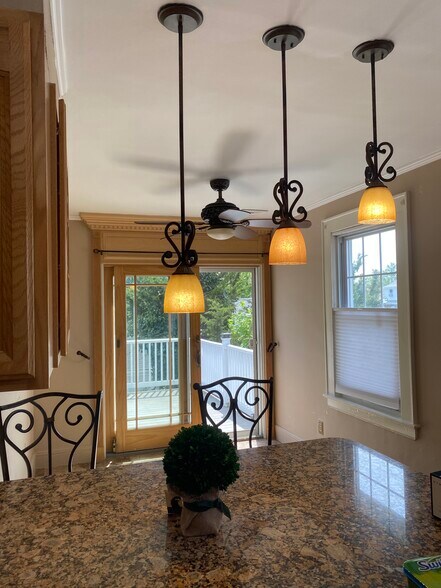 kitchen - 572-2 New Jersey Ave