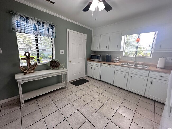Building Photo - 5165 Inlet Garden Ct