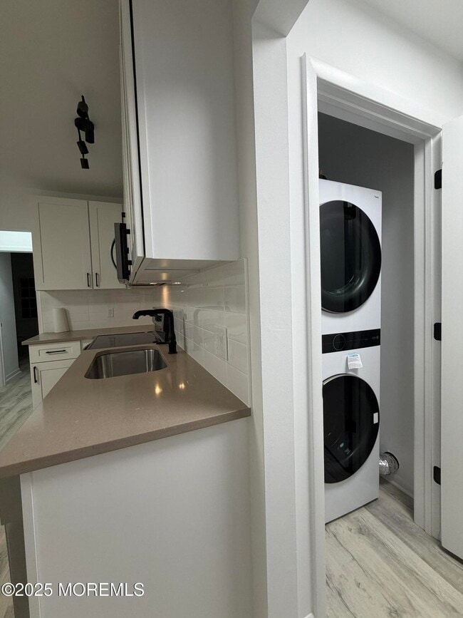 Building Photo - 14 W 3rd St