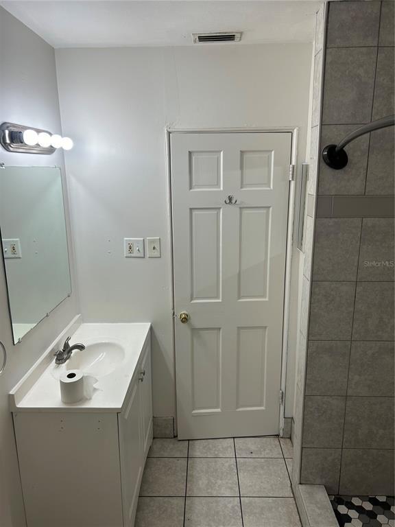 Building Photo - 65 Lake Shore Dr