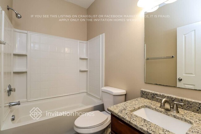 Building Photo - 2005 City Lights Dr