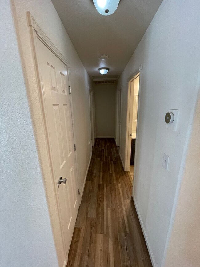 Building Photo - 14772 Holmwood Dr