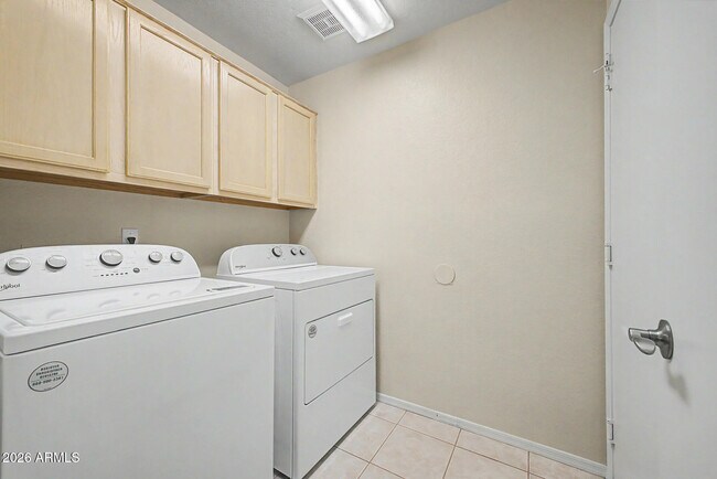 Building Photo - 4545 E Rowel Rd