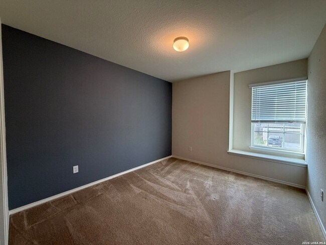 Building Photo - 323 Mistflower