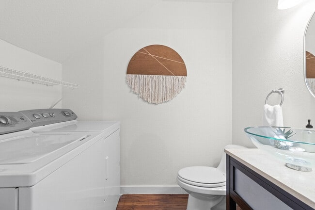 Building Photo - 800 S 1st St