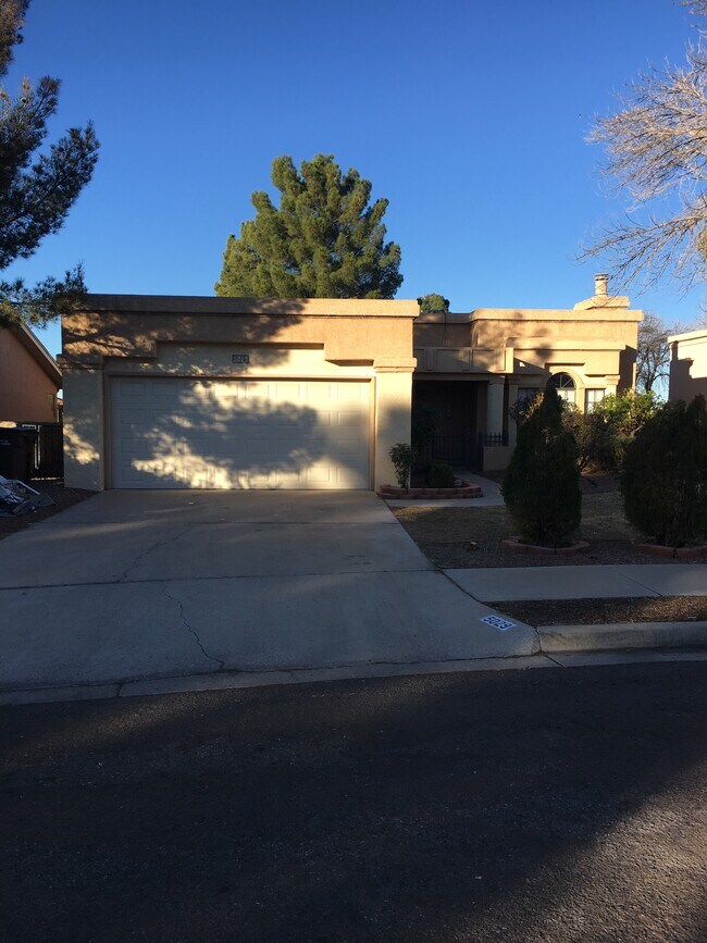 Building Photo - 5029 Shadow Mountain Rd