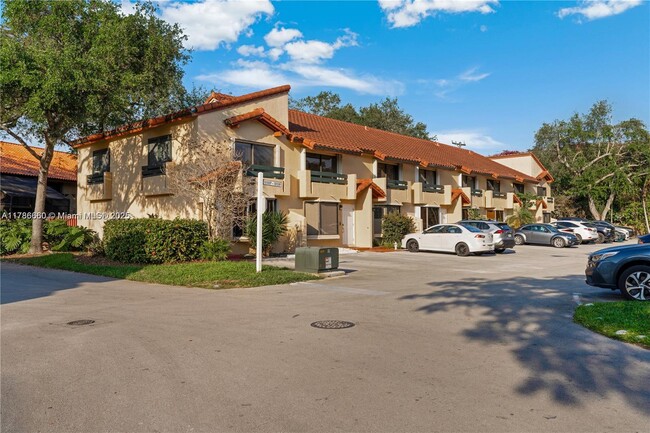 Building Photo - 10087 SW 77th Ct