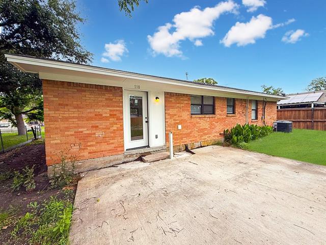 Building Photo - 110 Marigold Dr