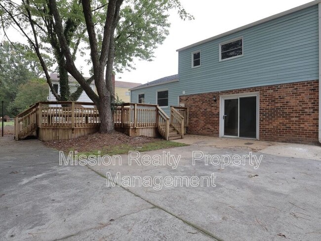 Building Photo - 618 Tarpley Rd