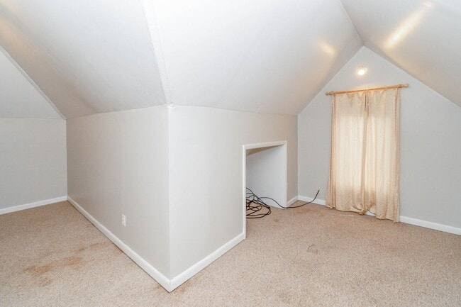 Building Photo - 515 1/2 Franklin St - Cedar Falls