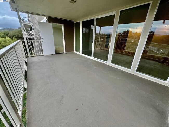 Building Photo - 34 Andrew Dr