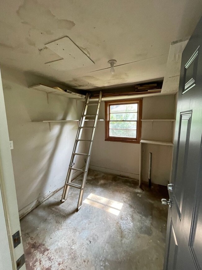 Building Photo - Updated 3/1 House in Cedartown- $1,395