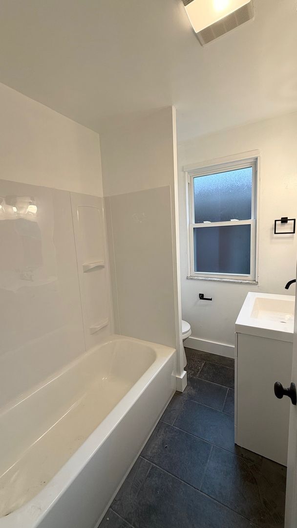 Building Photo - Newly Renovated 3 Bedroom in Arlington- New Kitchen and Bath with HUGE Backyard!!