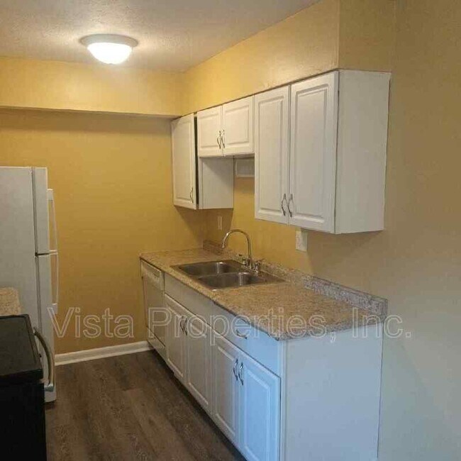 Building Photo - 4119 Glen Hill Manor Dr