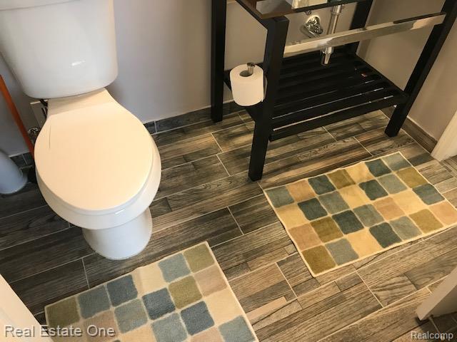 Building Photo - 37736 Charter Oaks Blvd