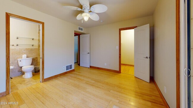 Building Photo - 11020 S Mandan St