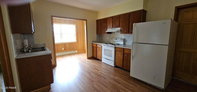 Building Photo - 453 Ridge Ave