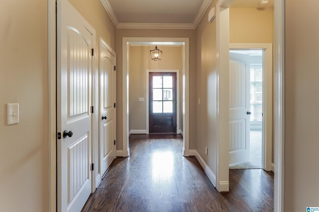 Building Photo - 1029 Edgewater Ln