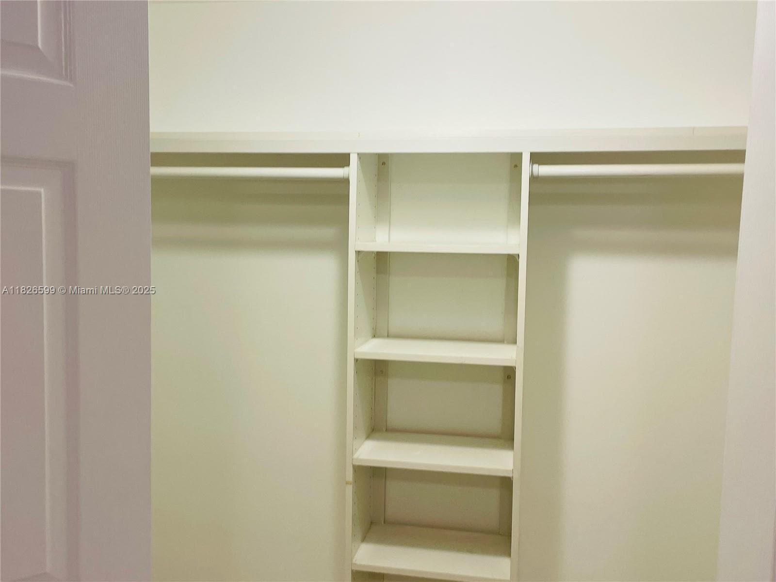 Building Photo - 180 NE 12th Ave