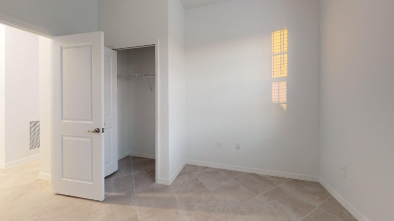 Building Photo - 1548 Saddlewood Cir