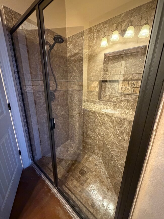 Building Photo - 182 Raymonds Wy