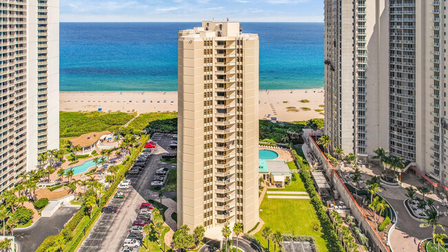 Building Photo - 2800 N Ocean Dr