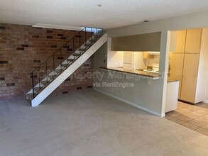 Building Photo - 1864 Roca Ct