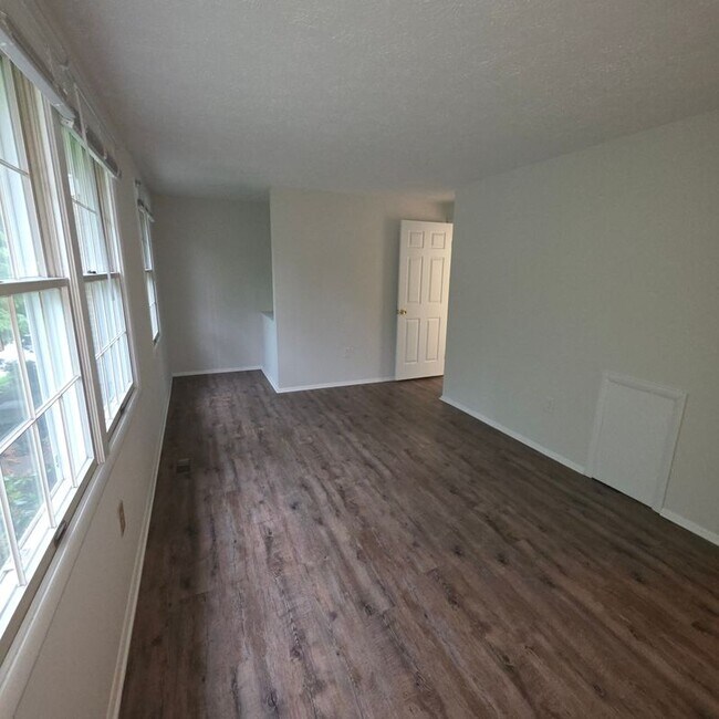 Building Photo - 1758 Springfield Ln