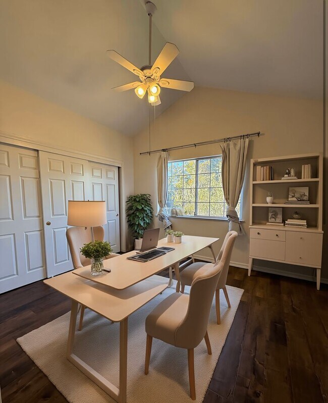 Building Photo - *Welcome to Your New Home in Cobble Shores...