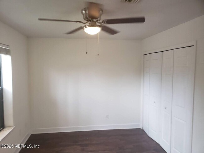 Building Photo - 5615 San Juan Ave