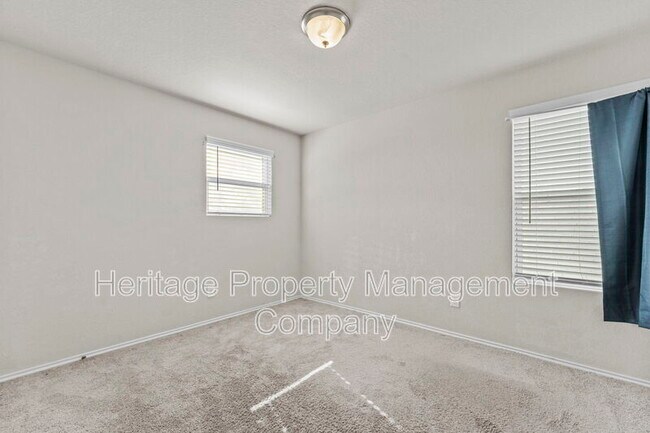 Building Photo - 7115 Mesa Cliffs