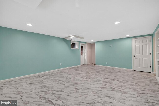 Building Photo - 3604 Husted Dr