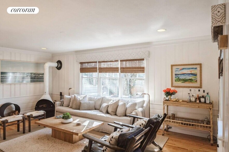 Building Photo - 70 Miller Ln E