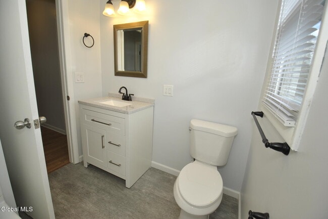 Building Photo - 33 B Ledgewood Dr