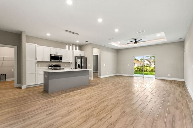 Building Photo - 141 Barrington Dr