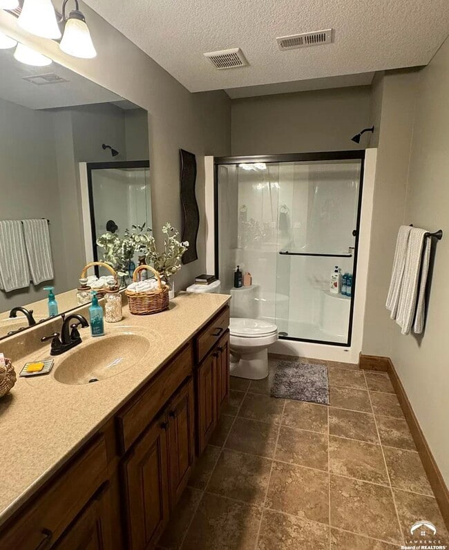 Building Photo - 1013 Diamondhead Dr