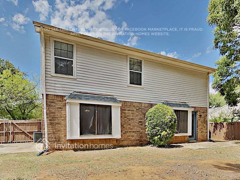 Building Photo - 2707 Fountainview Dr