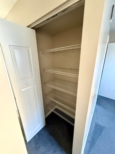 Master Closet 1 - 467 Crabapple Ct