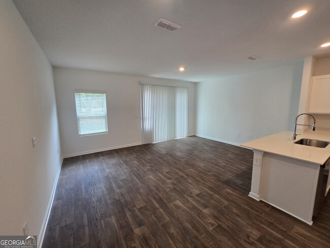 Building Photo - 118 Deep Bay Cir