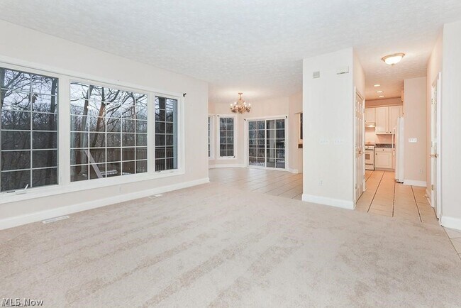 Building Photo - 3729 Edgehill Dr